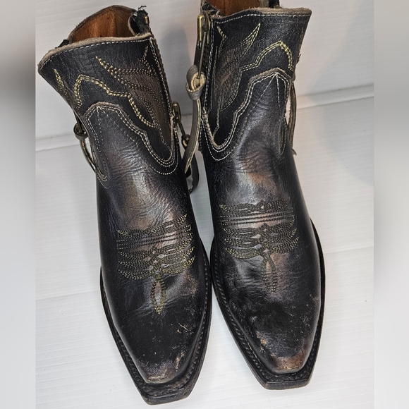 Freebird Wolfie Black distressed Western Ankle Bootie Size 6 - Picture 4 of 15